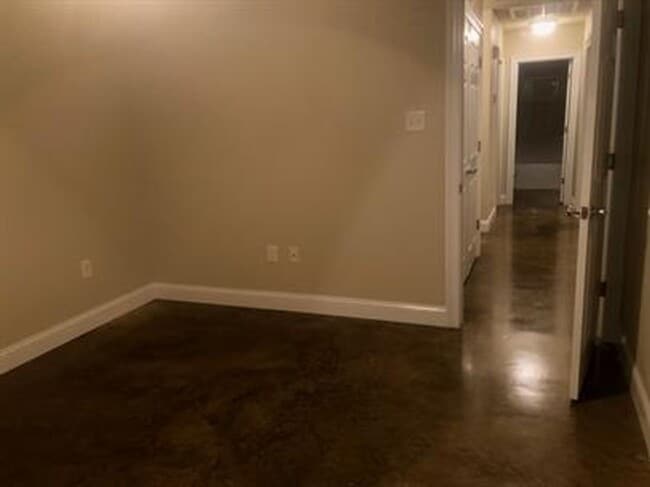 Building Photo - Country side home