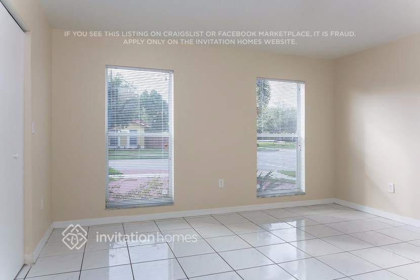 Building Photo - 18001 SW 139th Path