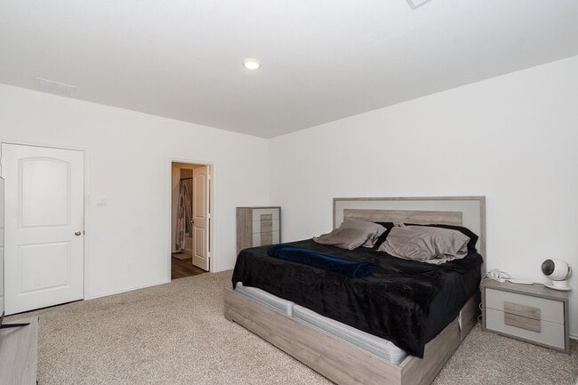 Building Photo - 5419 Wyndham Rdg Ln