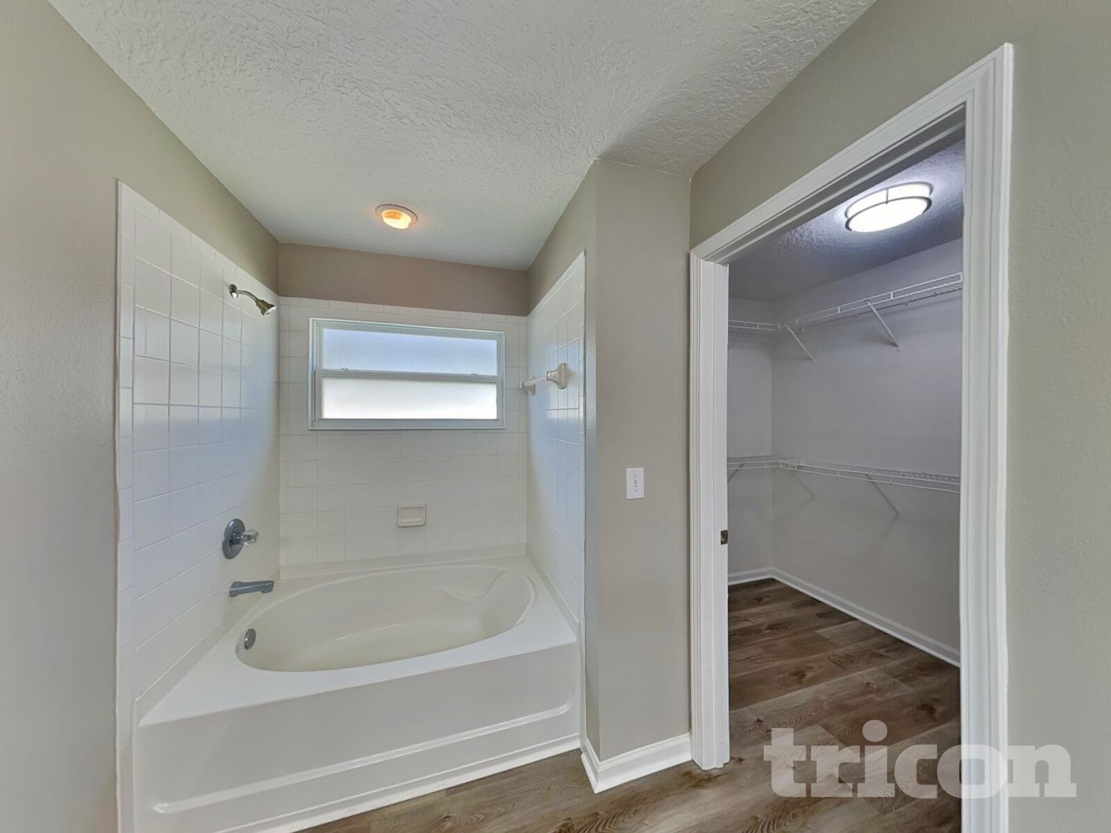 Building Photo - 96401 Commodore Point Dr