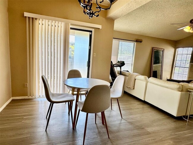 Building Photo - 14501 Donald Dr