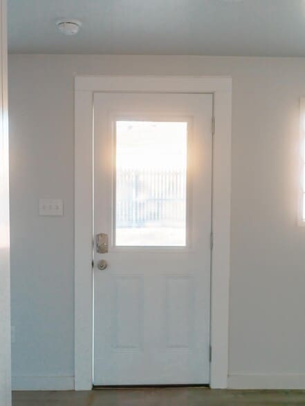 interior front door - 2500 S Van Buren St