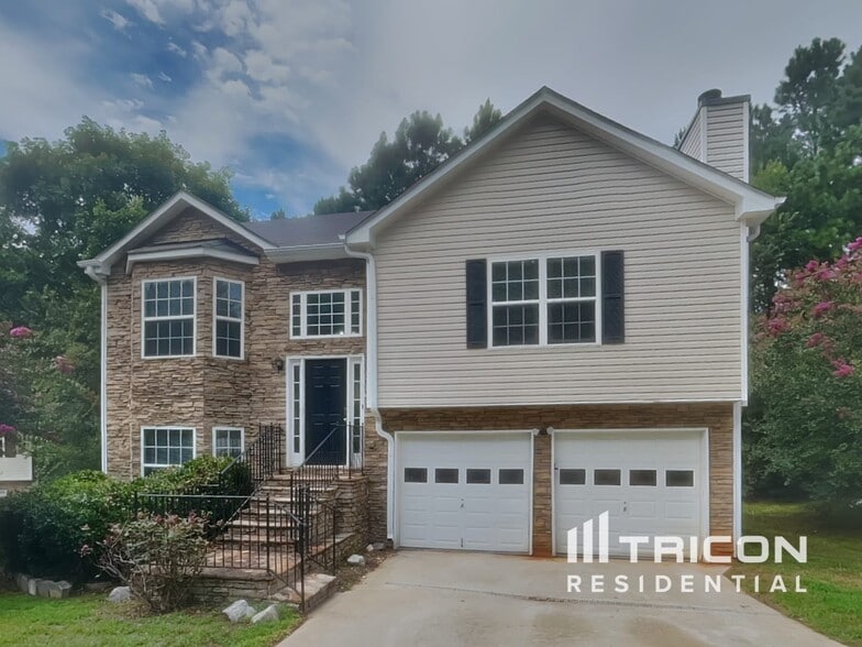 Primary Photo - 7010 Red Maple Ln