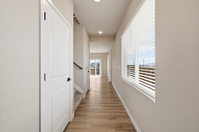 Building Photo - $2,340.95, 3 bed, 2.5 bath located in Colorado Springs with a fenced back yard