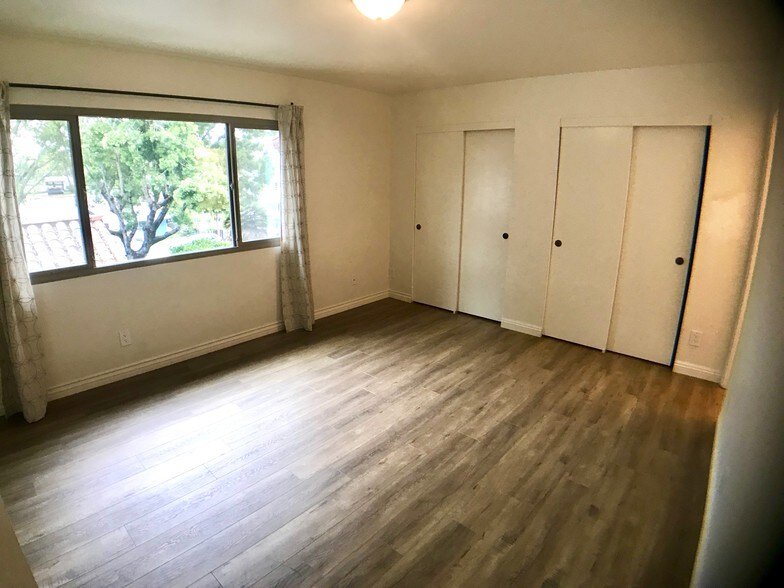 Master bedroom closets - 924 Philinda Ave