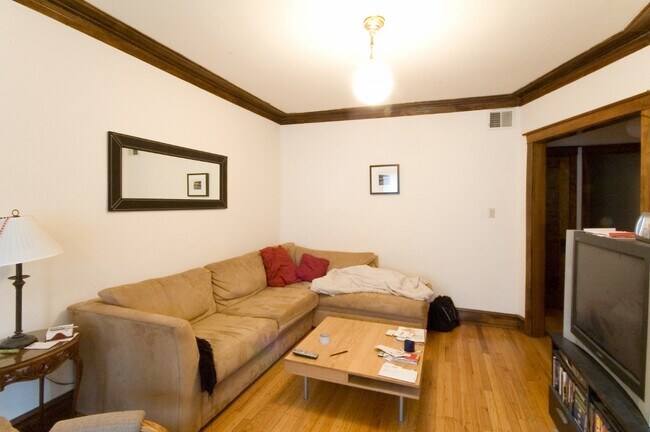 Building Photo - 3704 N Wayne Ave