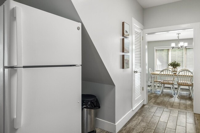 Building Photo - 39 Cable Rd