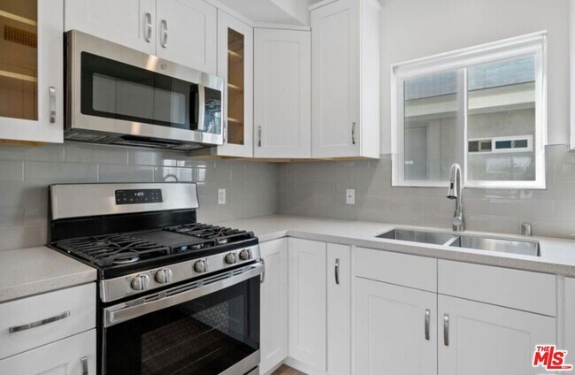 Building Photo - 2336 Westwood Blvd