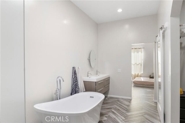 Building Photo - 285 S Espanita St