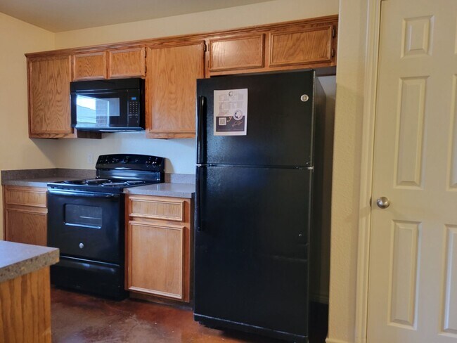 Building Photo - 207 Coby Dr