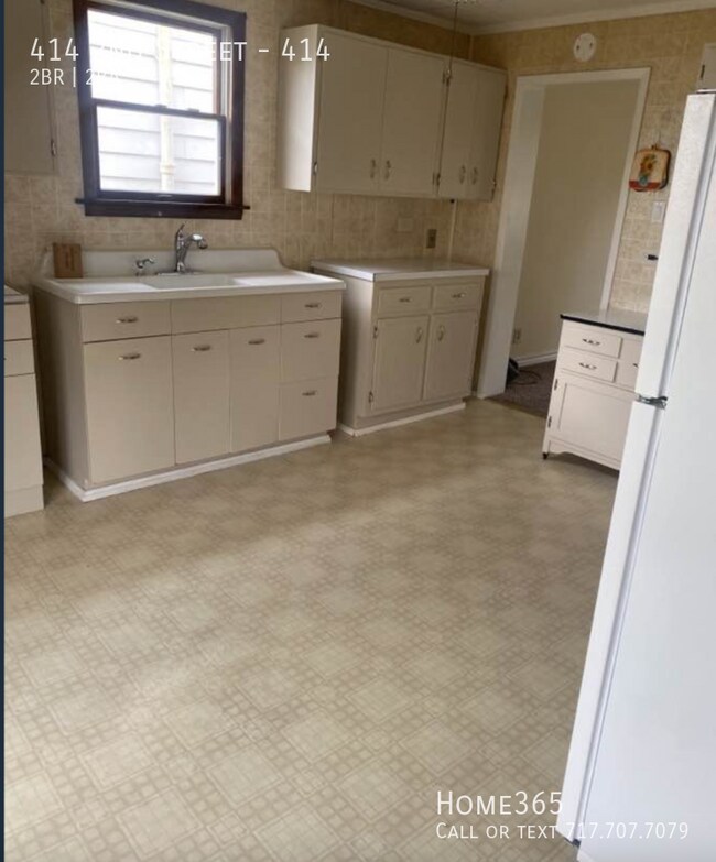 Building Photo - Charming 2 Bedroom Home!