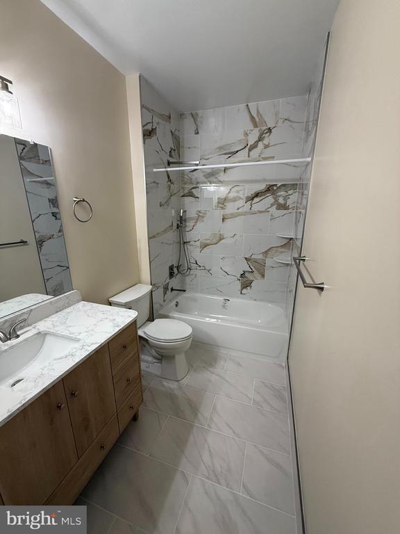 Building Photo - 12000 Market St