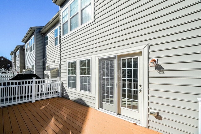 Building Photo - 23515 Forest Haven Way