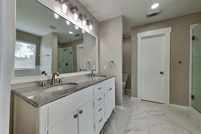 Building Photo - 2506 Buckminster Dr