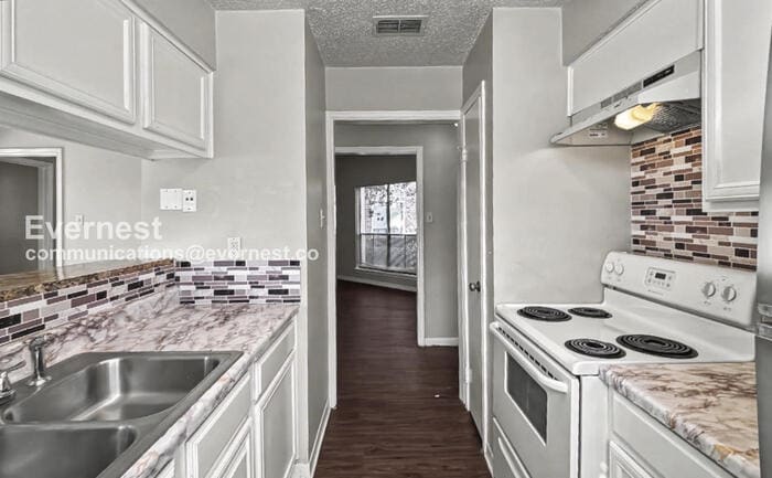 Building Photo - 3729 Thistlemont Dr