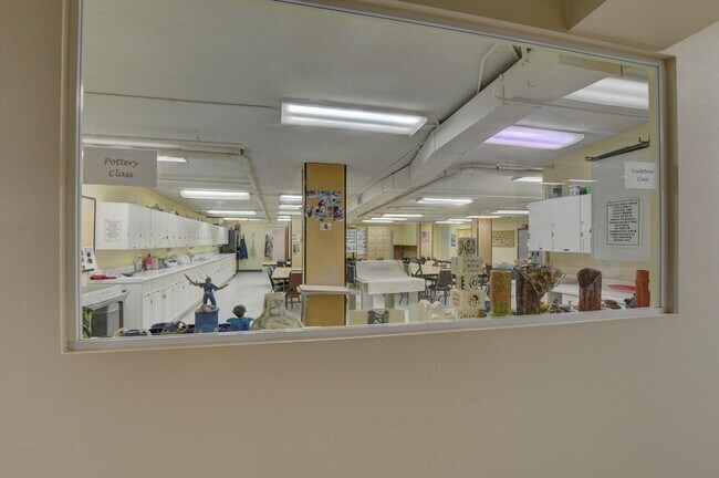 Building Photo - 364 Keswick C