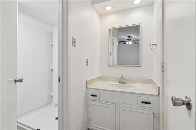 Building Photo - 1302 Summerwood Ln