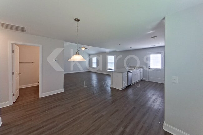 Building Photo - 112 Mountain Holly Rd.