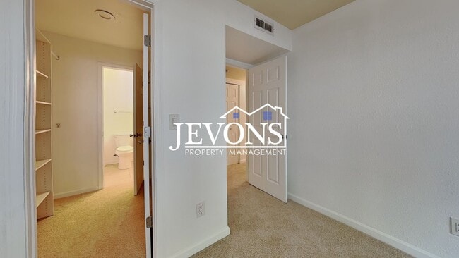 Building Photo - $990 rent credit if you move in by 11/30/25! 2-bedroom home with utilities included near I-405