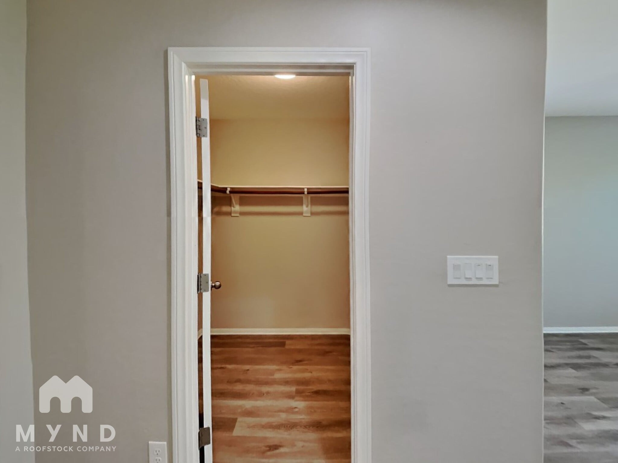 Building Photo - 7608 Tiffany Lamp Ct