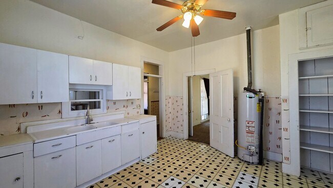 Building Photo - Denver Heights 2 Bedroom Home