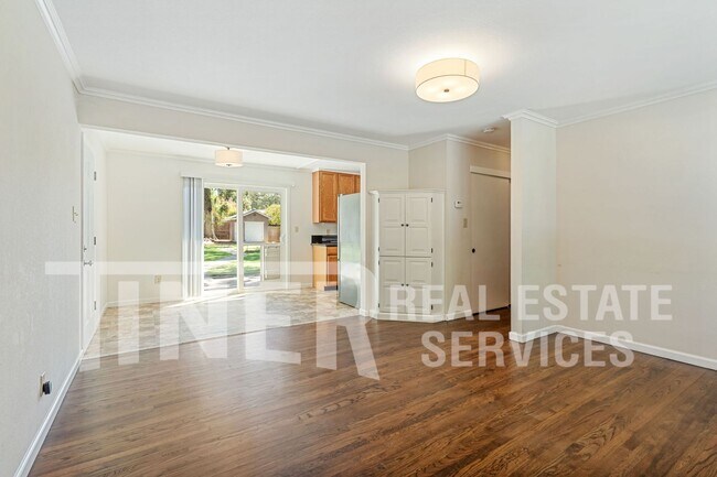 Building Photo - 6128 Mariposa Ave