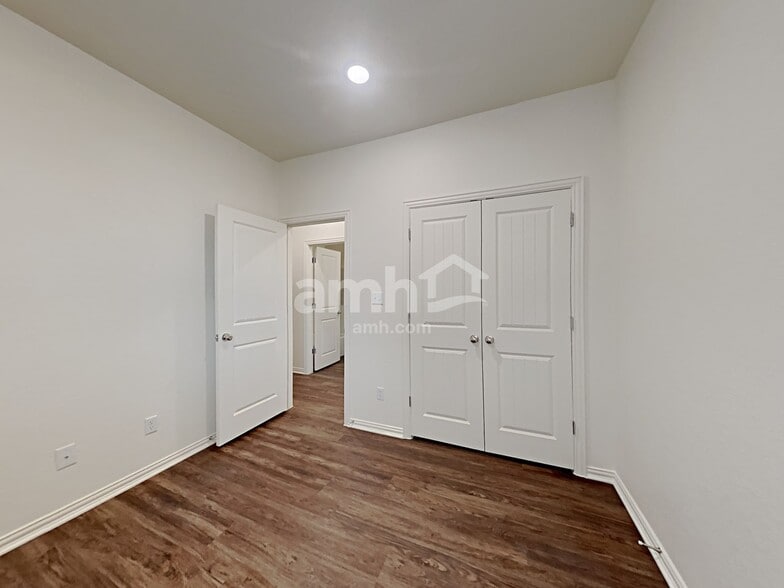 Building Photo - 380 Aspen Waters