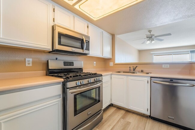 Building Photo - Stylish Condo with Stunning Strip Views!