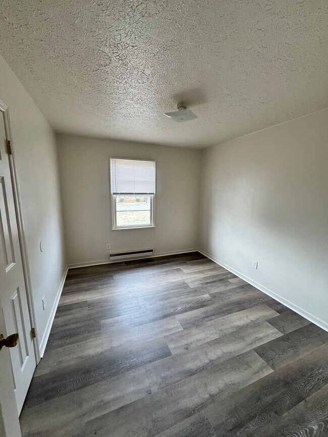 Building Photo - 3/1 in Shelby, NC