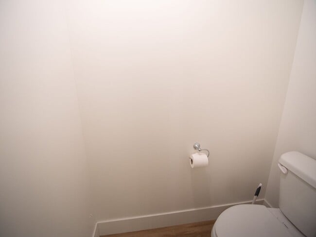 Building Photo - Beautiful 2-Story Premier Townhome w/Attached 2-Car Garage and Unfinished Basement in Herriman