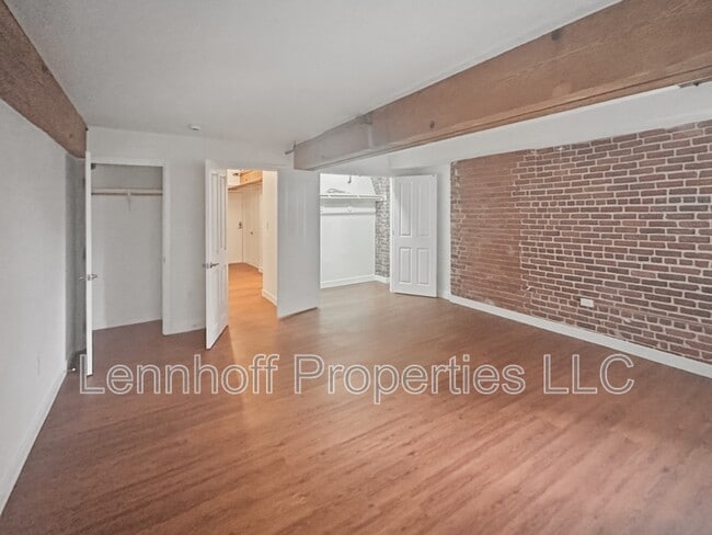 Building Photo - 240 Jackson St