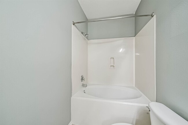 Building Photo - 8726 Old Maple Ln