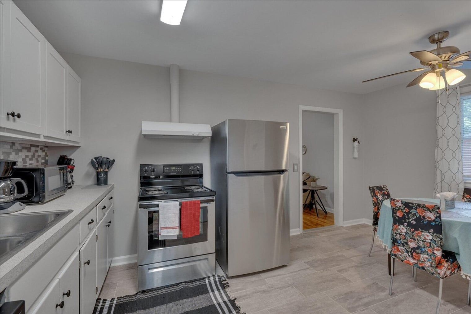 Building Photo - 804 Urban Ave