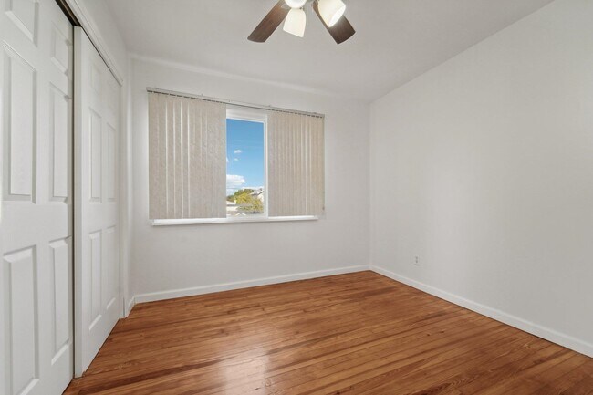 Building Photo - 6512 Smith Ave