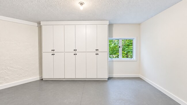 Building Photo - 3501 Timber Trail