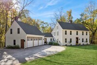 Building Photo - 3767 Oak Ln NE