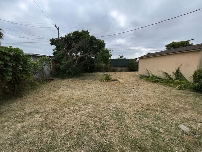 Building Photo - 567 Encinitas Ave