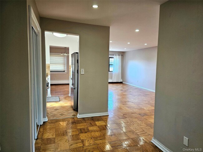 Building Photo - 2261 Palmer Ave