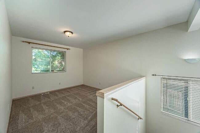 Building Photo - **NO SHOWINGS AT THIS TIME. WE HAVE A PEND...