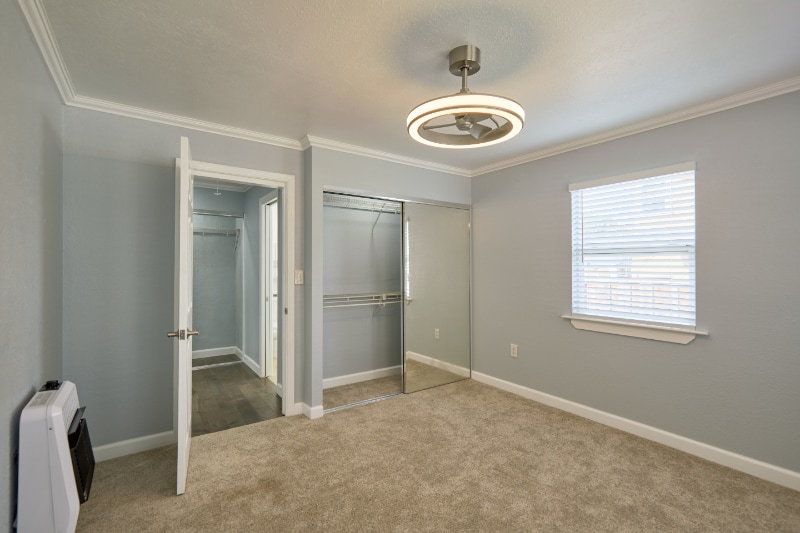 Building Photo - 781 Elm St