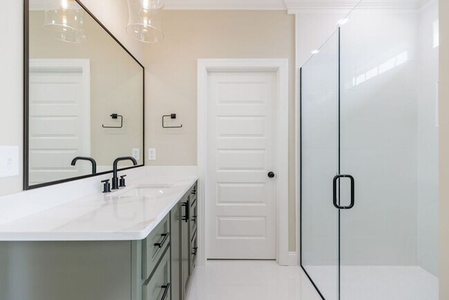 Building Photo - 3061 Houser Wy