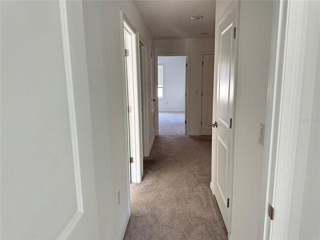 Building Photo - 2946 Canary Ave