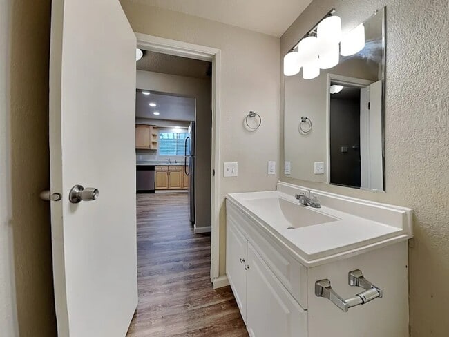 Building Photo - 31512 27th Ave SW