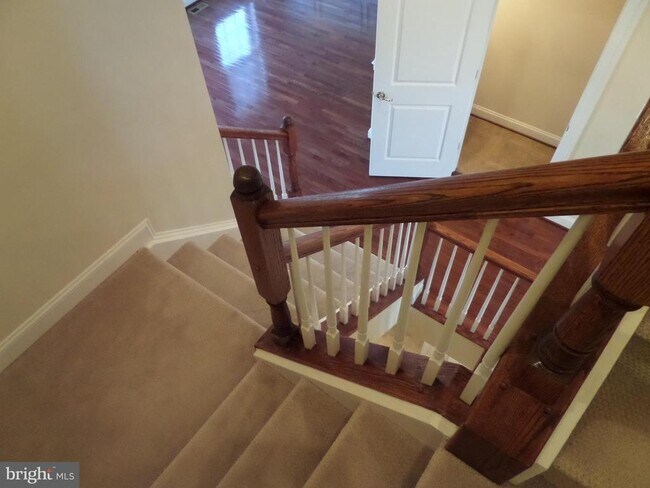 Building Photo - 15998 Greymill Manor Dr