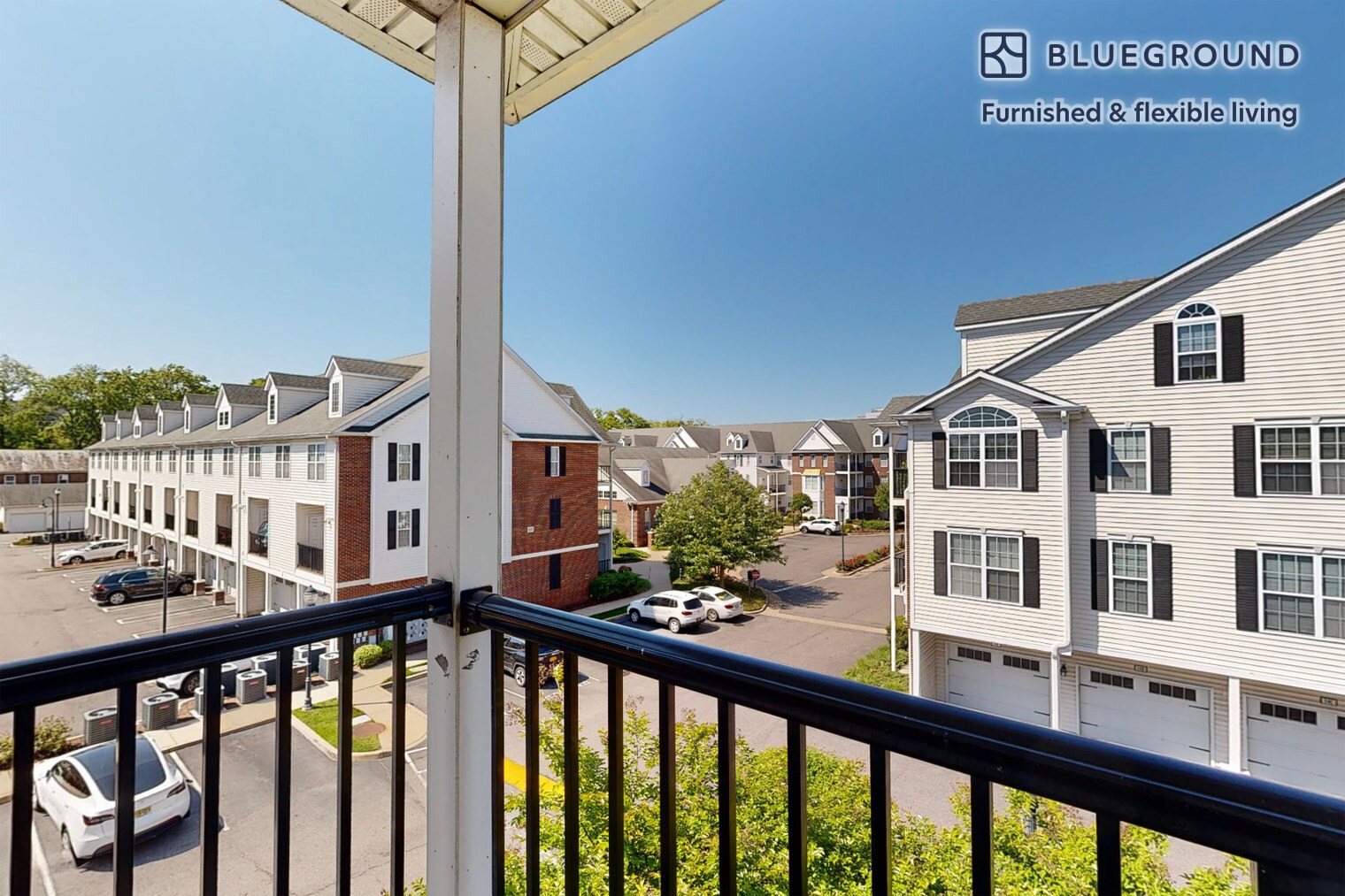 Building Photo - 998 Stewart Ave