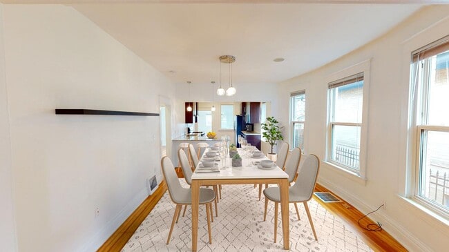 Building Photo - Recently updated Jefferson Park home with ...