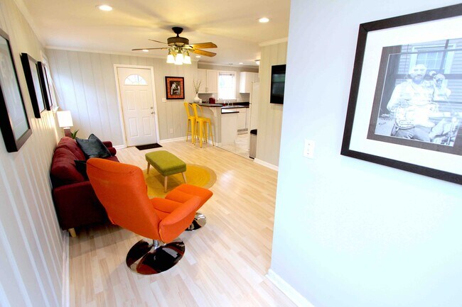 Building Photo - 2502 Woodyhill Dr