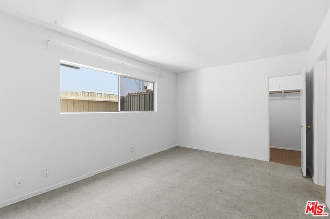 Building Photo - 1434 25th St