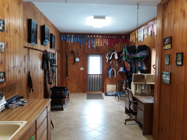 Tack room - 19606 Ridgeside Rd