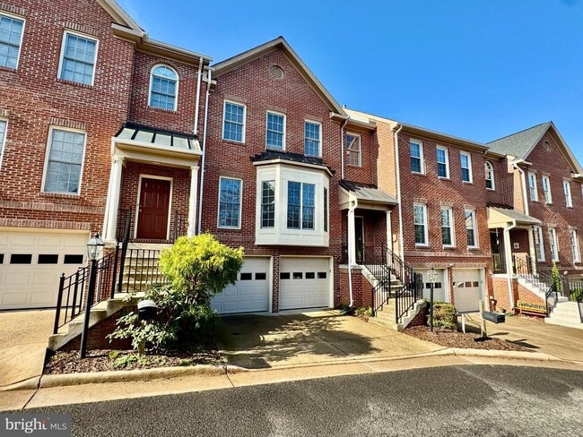 Building Photo - 118 Mosby Cir